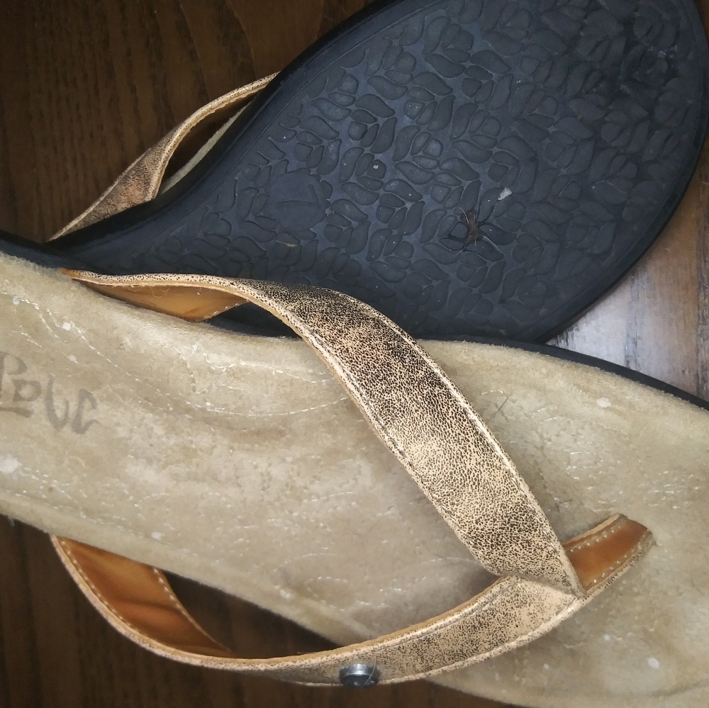 Gold sandals size 7